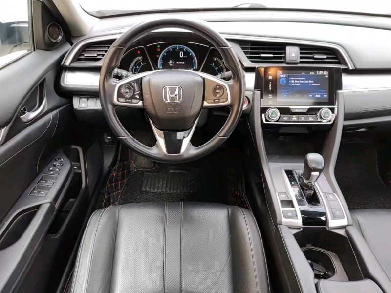 珠海19年本田思域7