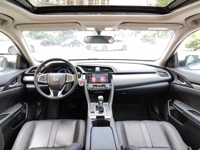 珠海19年本田思域8