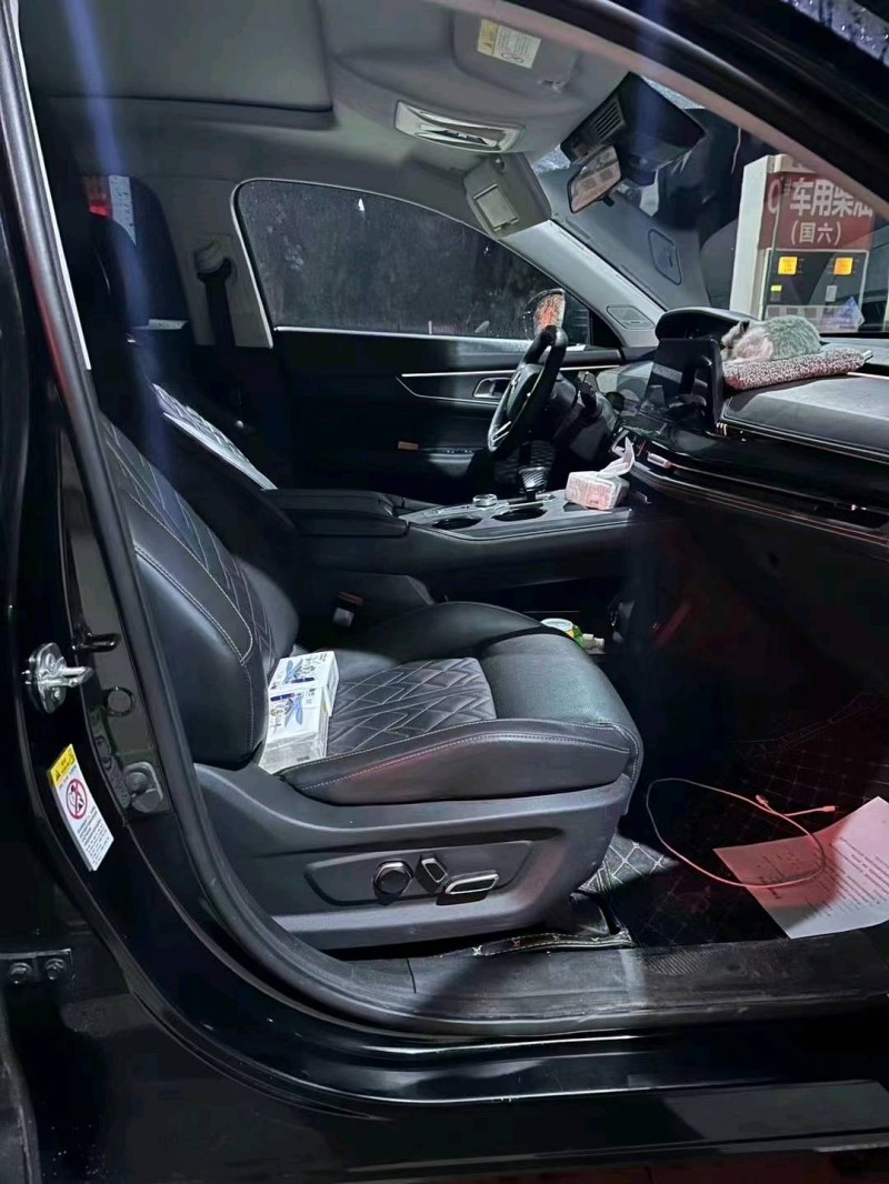 安陽21年長安汽車UNI-K2