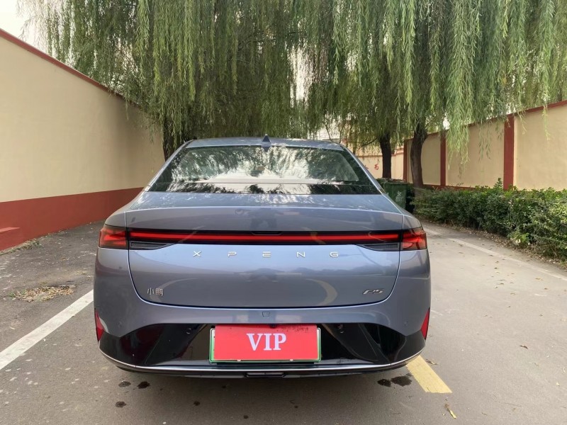 青島23年小鵬汽車P59