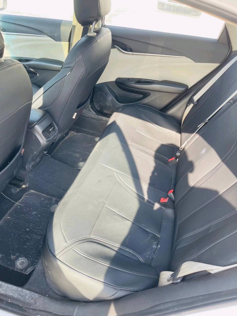 东营15年别克英朗5