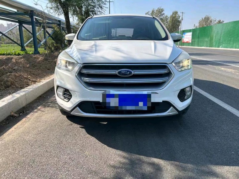 东营17年福特翼虎1