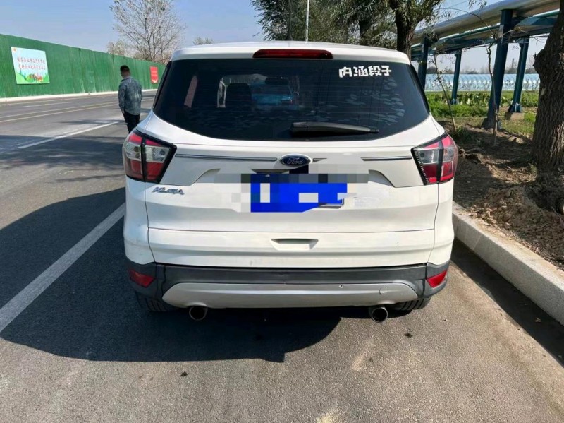 东营17年福特翼虎5