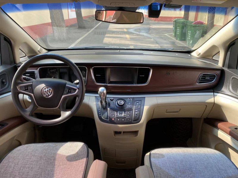 青岛18年别克GL88