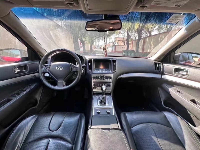 青岛12年英菲尼迪G258