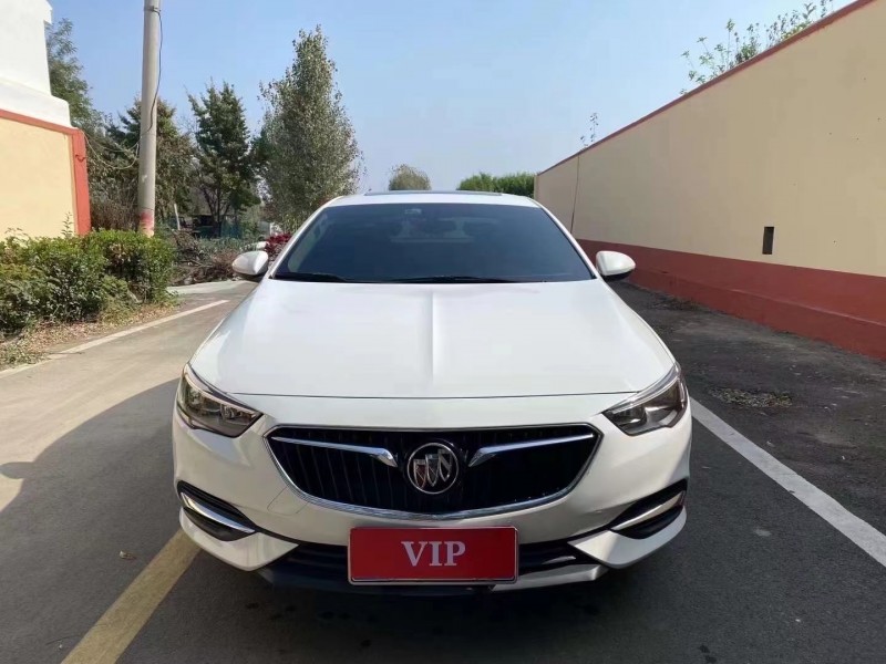 青岛19年别克君威1