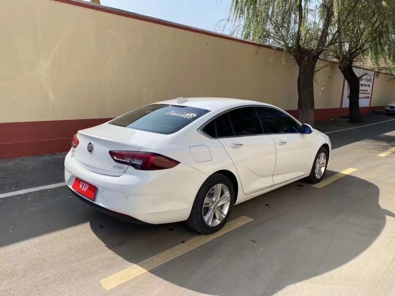 青岛19年别克君威5