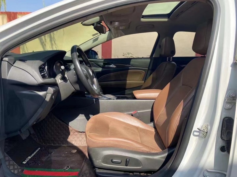 青岛19年别克君威7