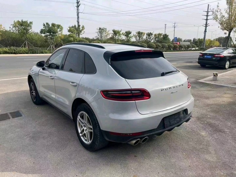东营18年保时捷Macan5