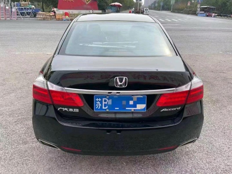 常州16年本田雅阁5