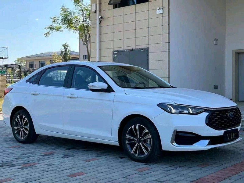 衡阳22年福特福睿斯2