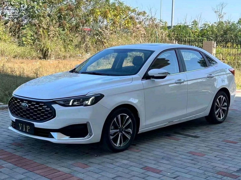 衡阳22年福特福睿斯3