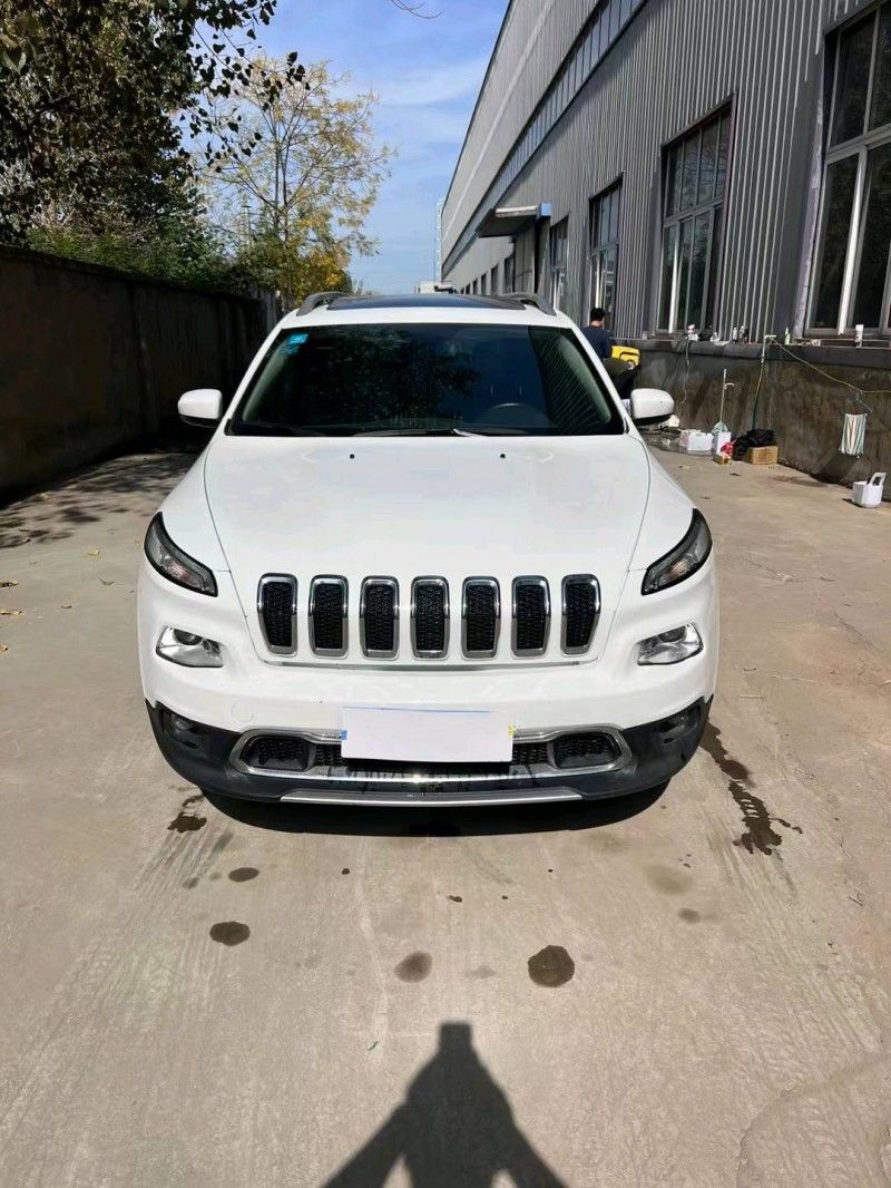 徐州18年Jeep自由光1