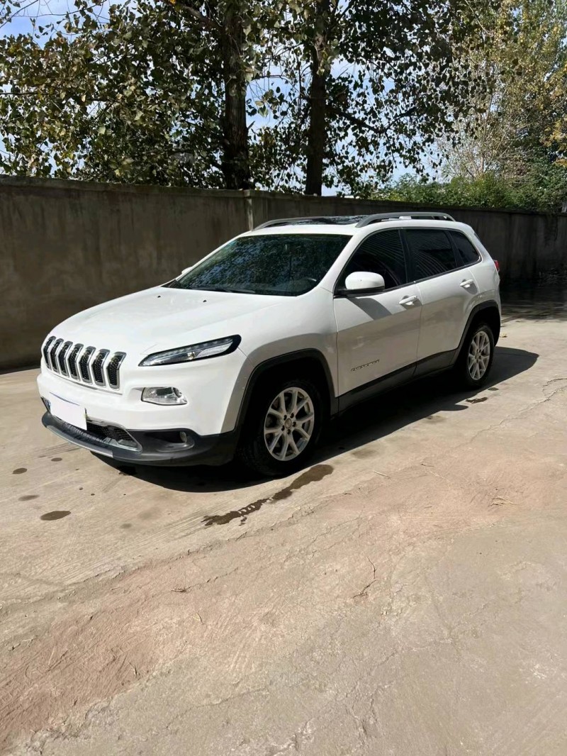 徐州18年Jeep自由光2