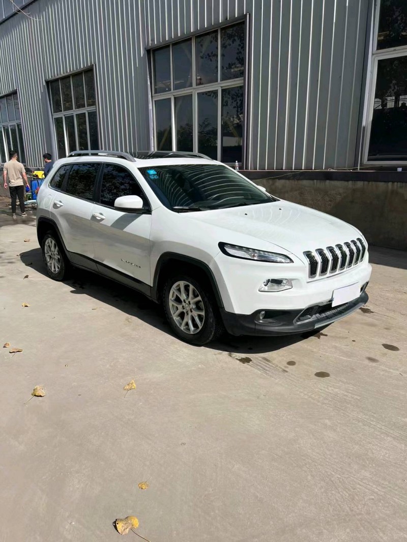徐州18年Jeep自由光3