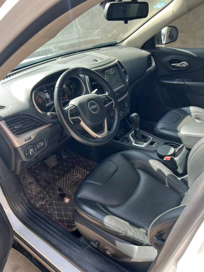 徐州18年Jeep自由光6