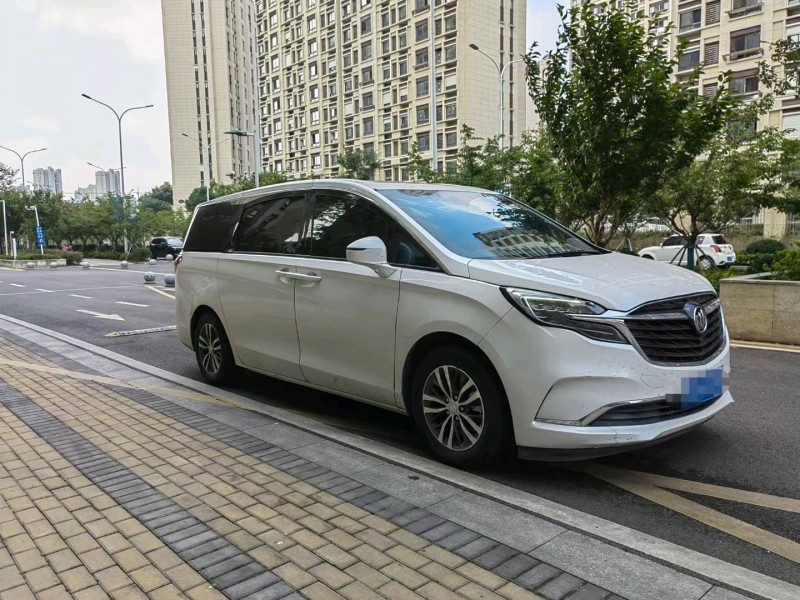 苏州21年别克GL82