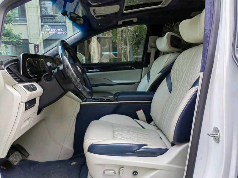 苏州21年别克GL84