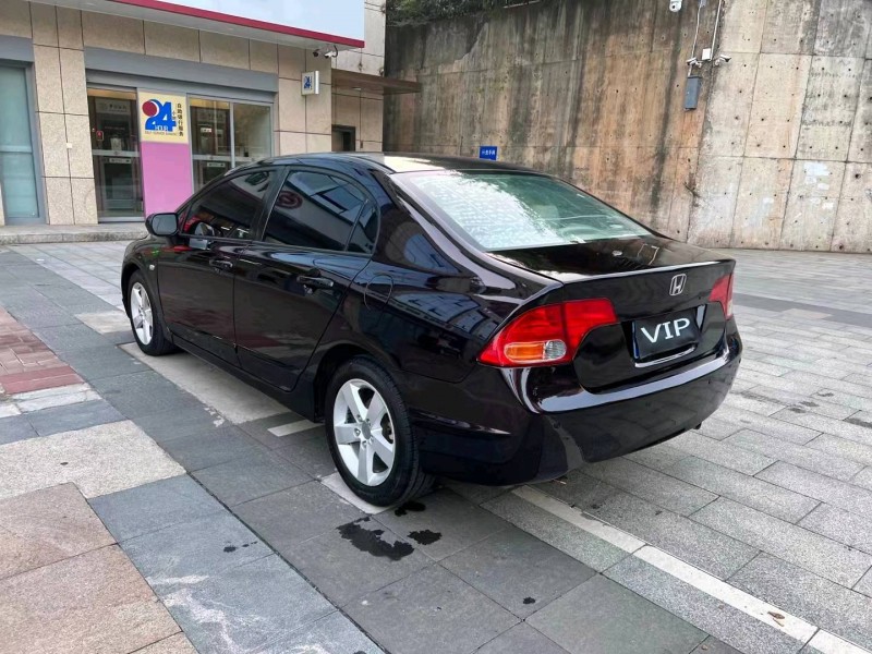 珠海11年本田思域4