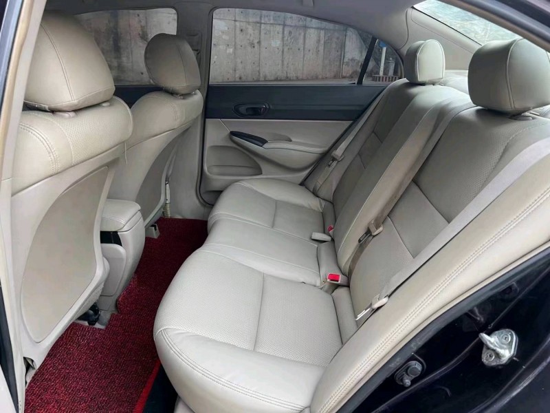 珠海11年本田思域5