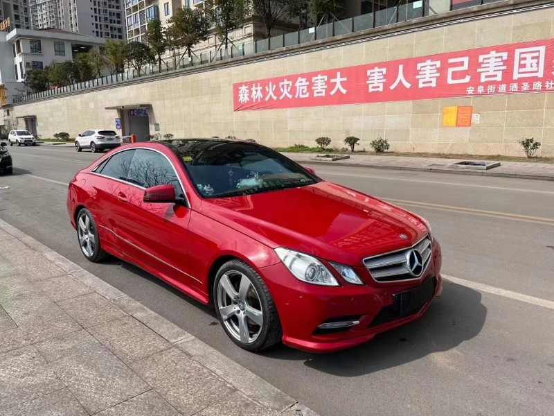 成都13年奔驰E3