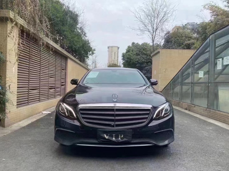 成都19年奔驰E1