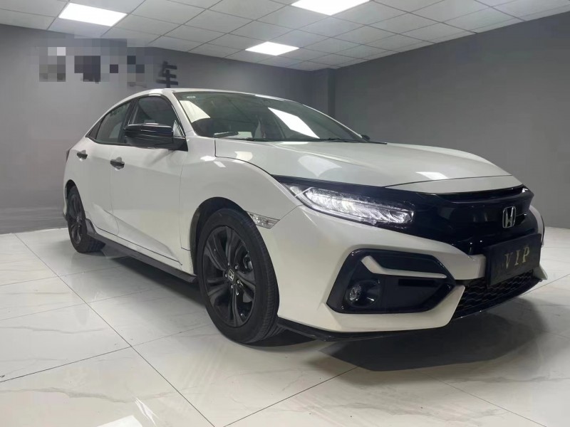 成都22年本田思域2