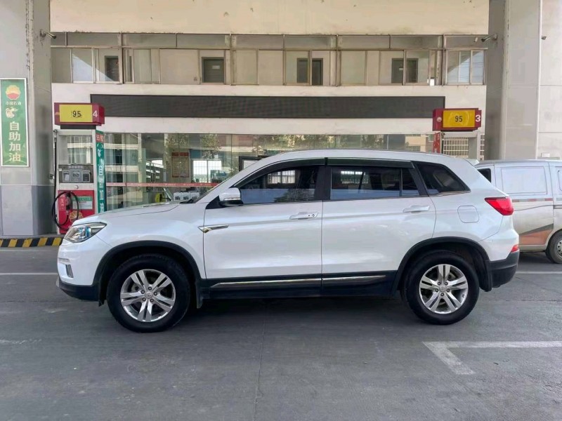 邵阳17年长安汽车CS755