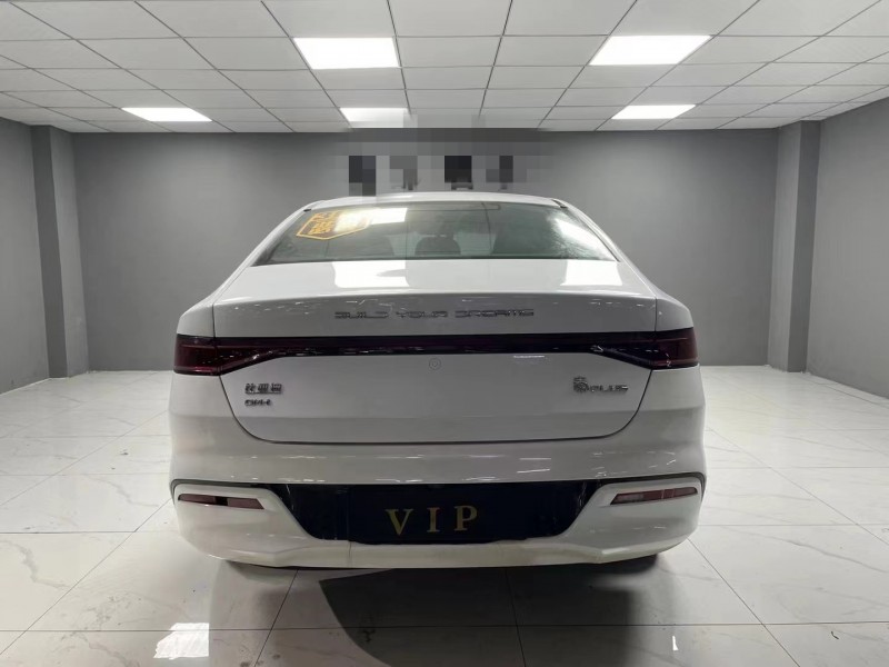 成都23年比亚迪秦9