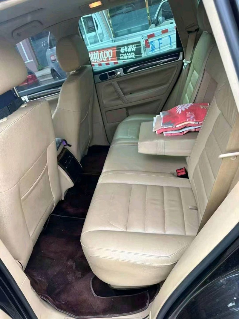 北京08年大众途锐8