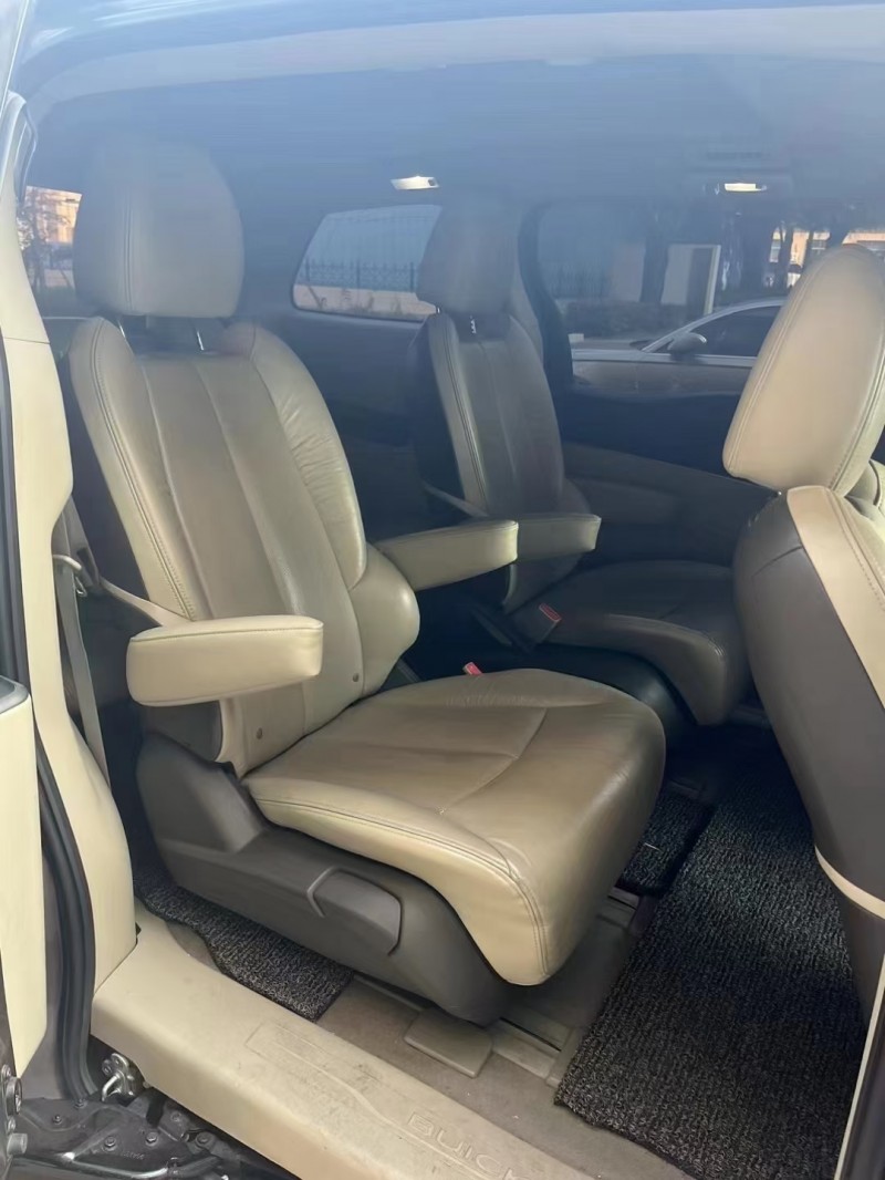 济宁15年别克GL86