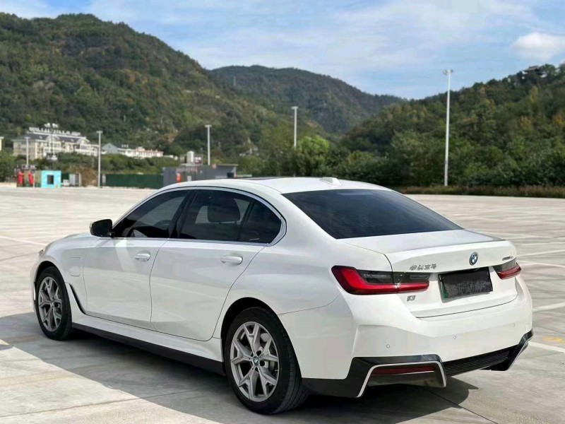 嘉兴23年宝马i37