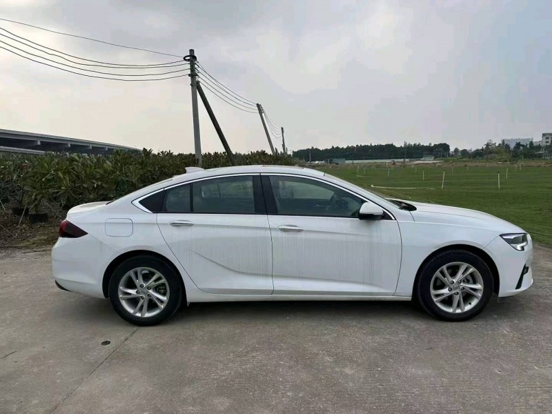 珠海22年别克君威3