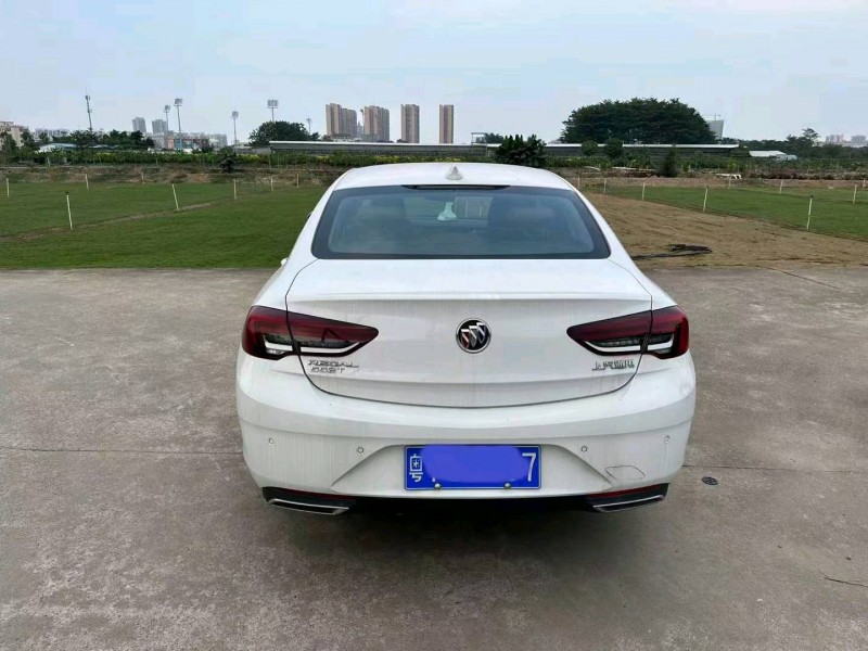 珠海22年别克君威9