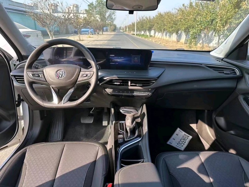 东营23年别克威朗7