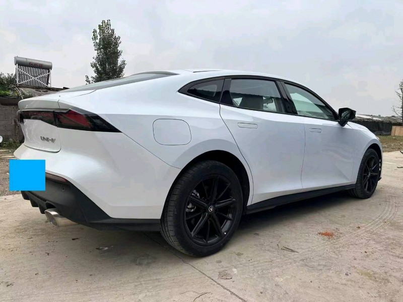 淄博23年长安汽车UNI-V4