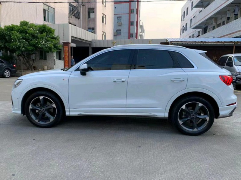 中山21年奥迪Q33