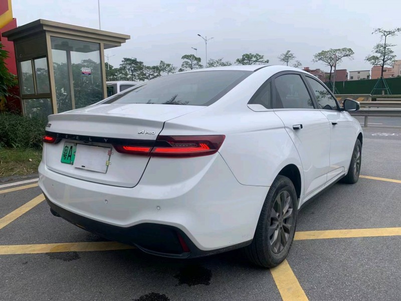 佛山22年吉利几何4