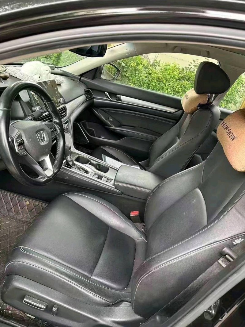 深圳21年本田雅阁5