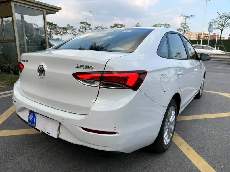 佛山21年别克英朗4