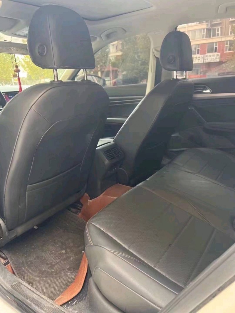 邯郸20年大众朗逸7