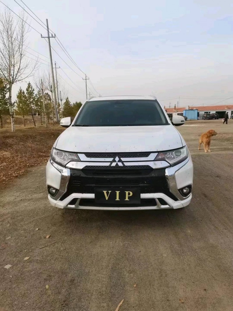 邯郸22年三菱欧蓝德1