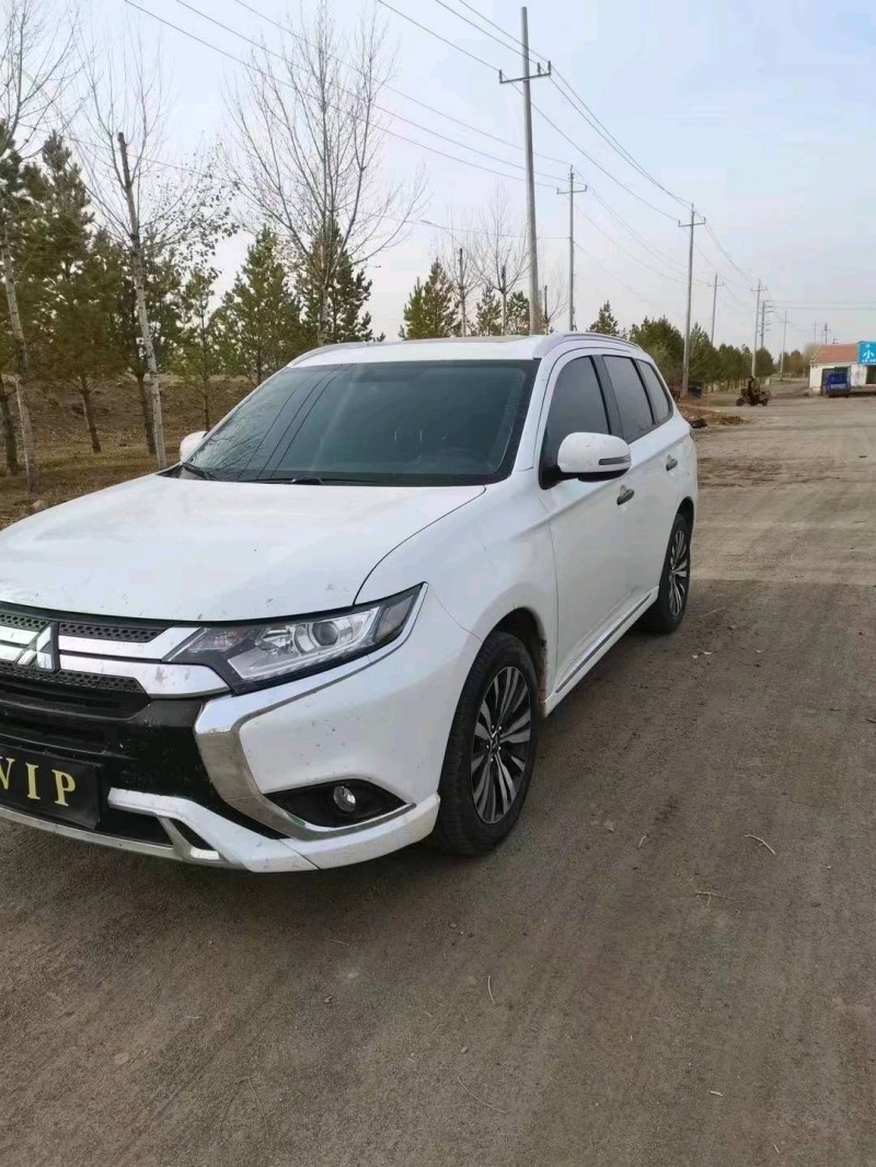 邯郸22年三菱欧蓝德2