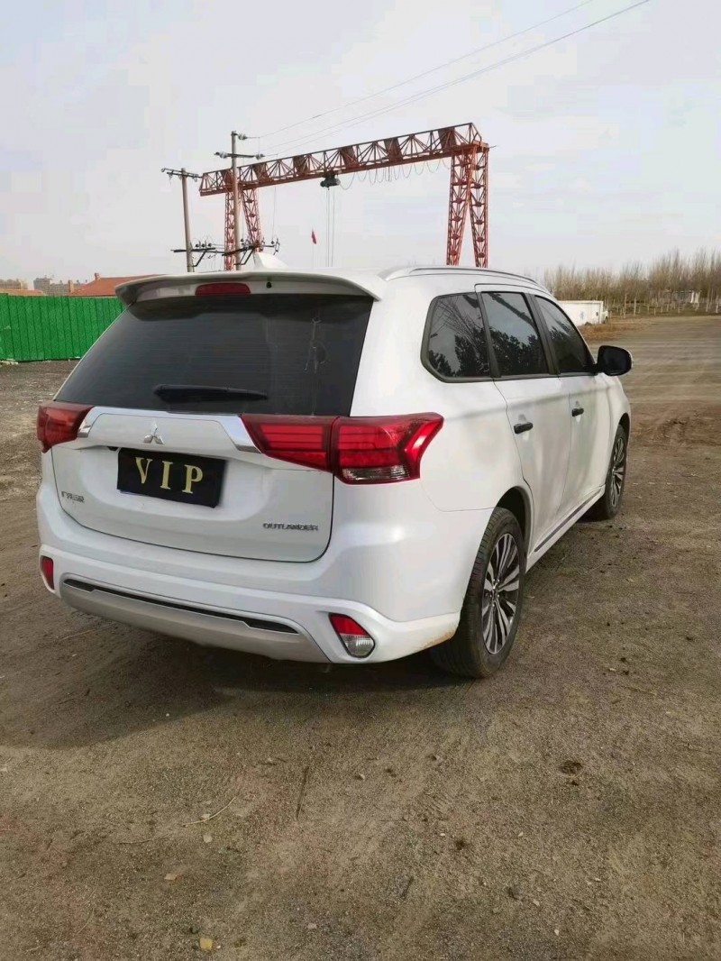 邯郸22年三菱欧蓝德6