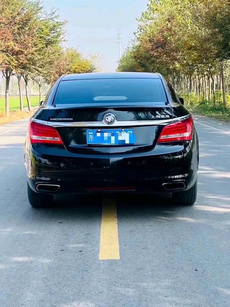 常州15年别克君越3