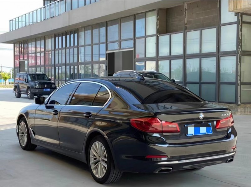 济宁18年宝马5系6