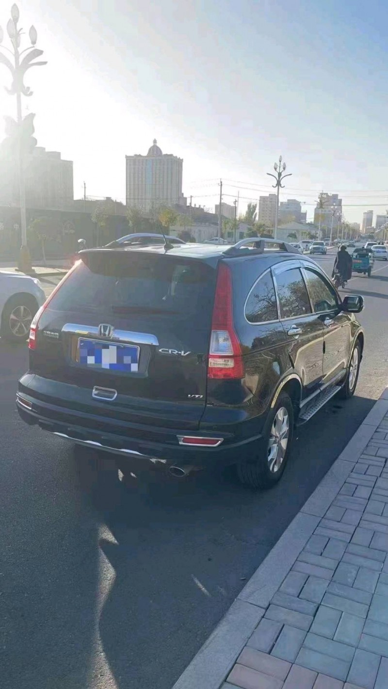 赤峰12年本田CRV5