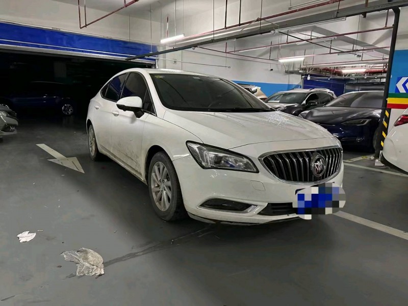 重庆17年别克威朗3