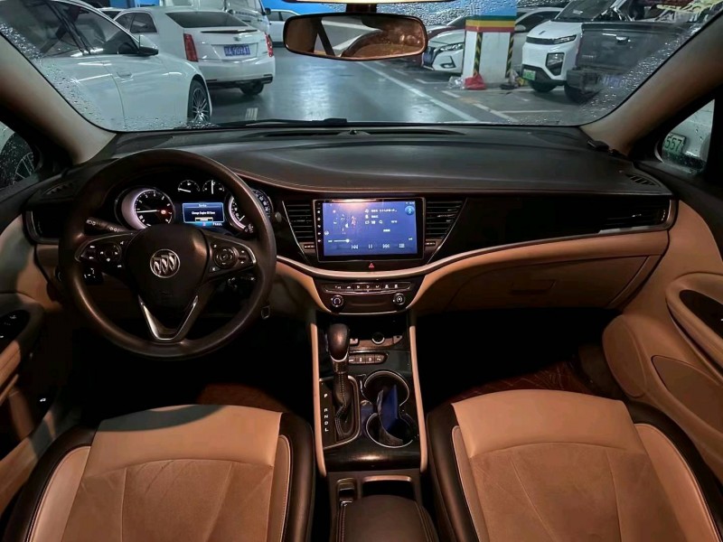 重庆17年别克威朗6