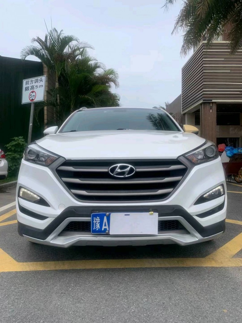 佛山17年现代途胜1